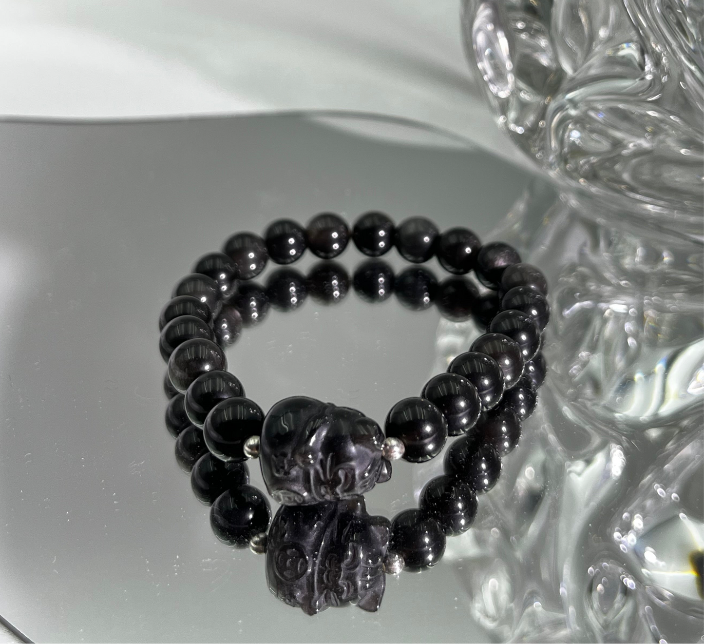 Silver obsidian carved bracelet with Maneki-neko 8M