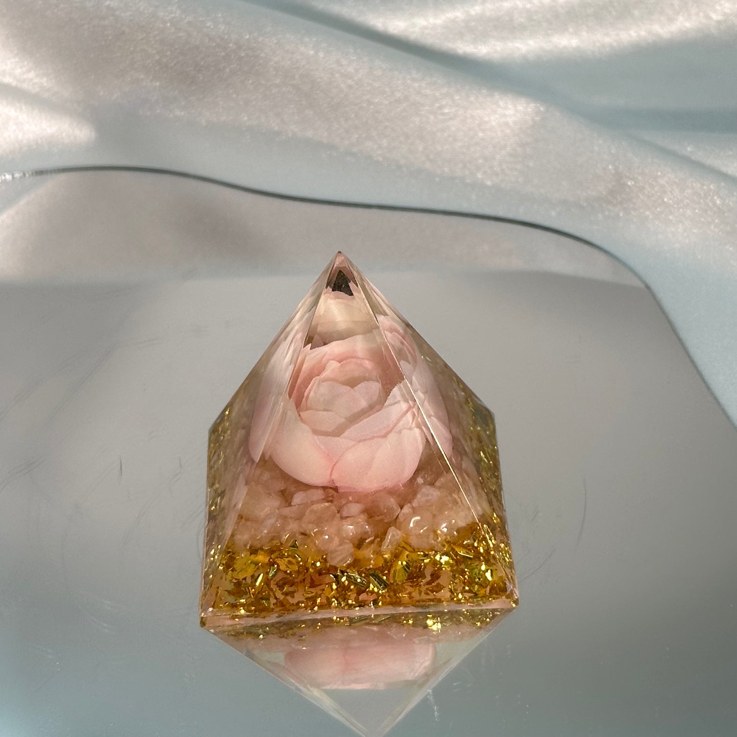 Crystal Orgonite Pyramid pink&gold