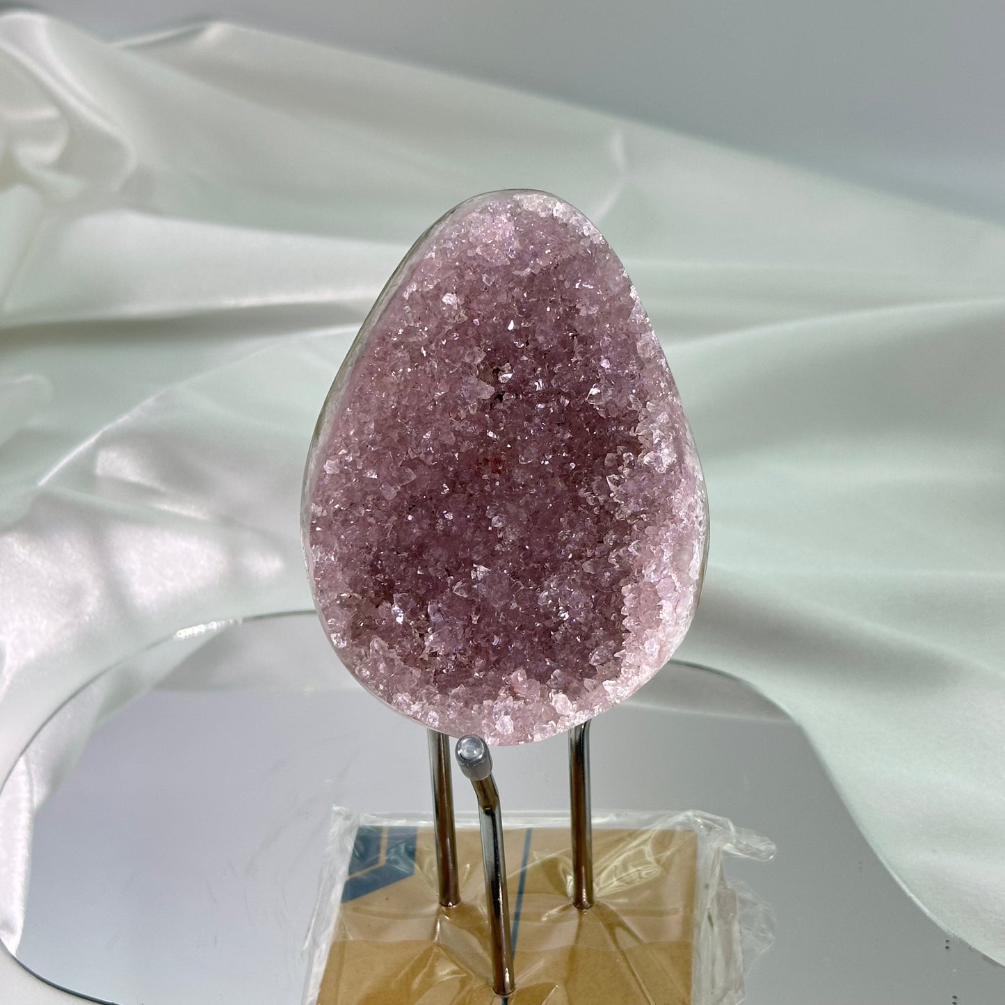 Pink-purple dragon egg